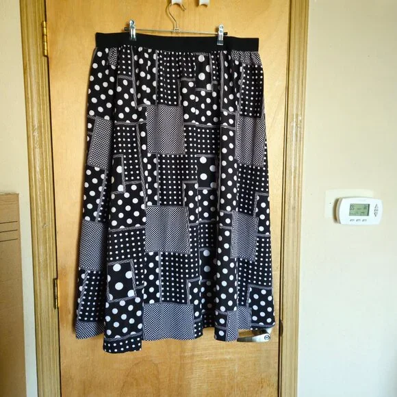 Shein Curve 4XL Skirt Black White - Picture 4 of 5